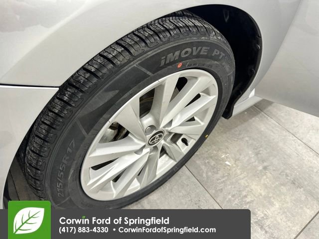 Used 2022 Toyota Camry LE image 33