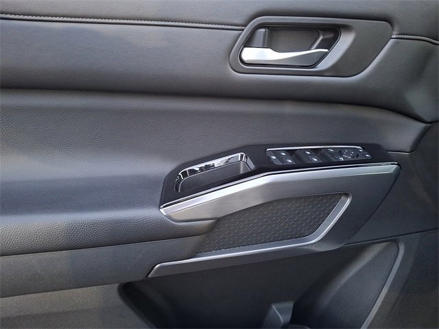 Used 2022 Nissan Pathfinder SL w/ SL Black Package image 19