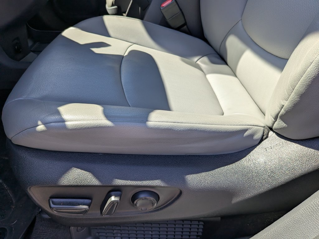 Used 2022 Toyota Sienna XLE FWD image 22