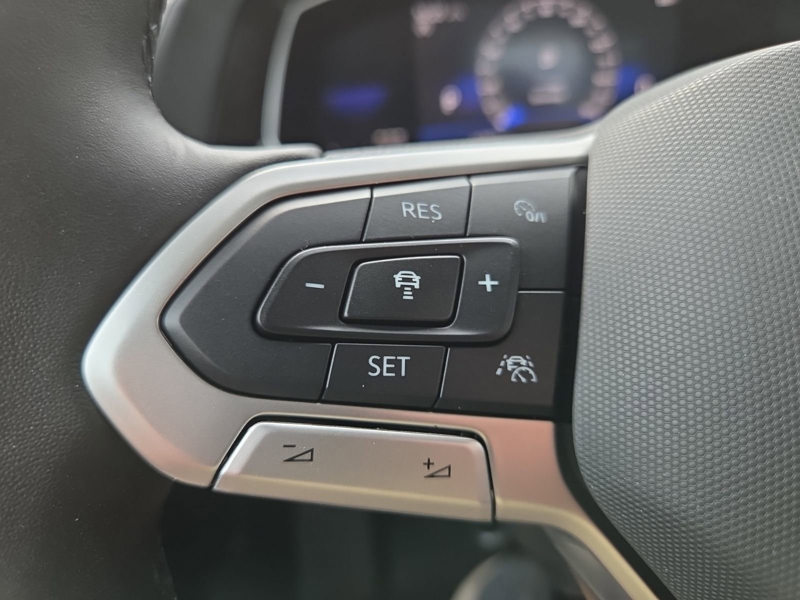 Certified 2022 Volkswagen Jetta SE FWD image 26