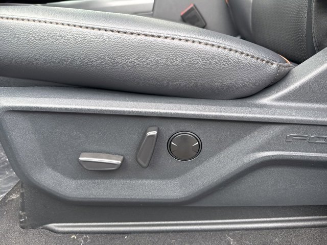 New 2025 Ford F250 Lariat w/ Chrome Package image 10