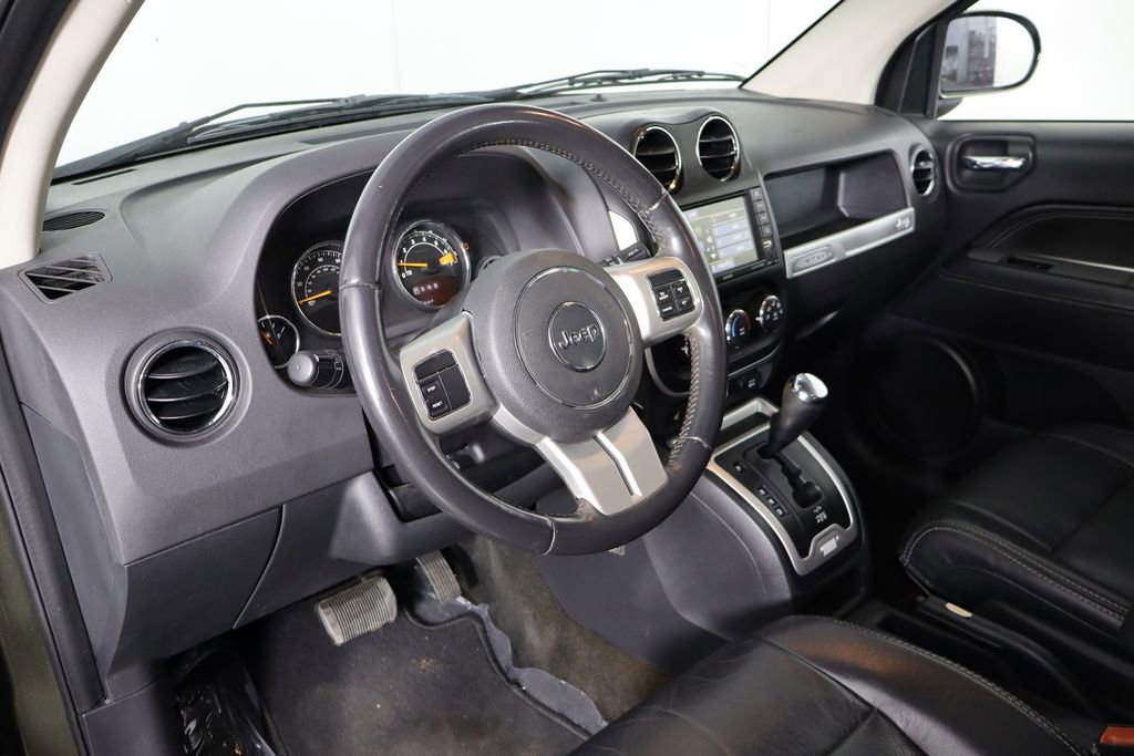 Used 2016 Jeep Compass High Altitude image 23