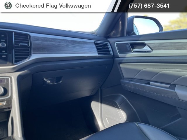 Used 2022 Volkswagen Atlas Cross Sport SE image 33