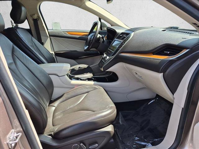 Used 2018 Lincoln MKC Select w/ Select Plus Package FWD image 21