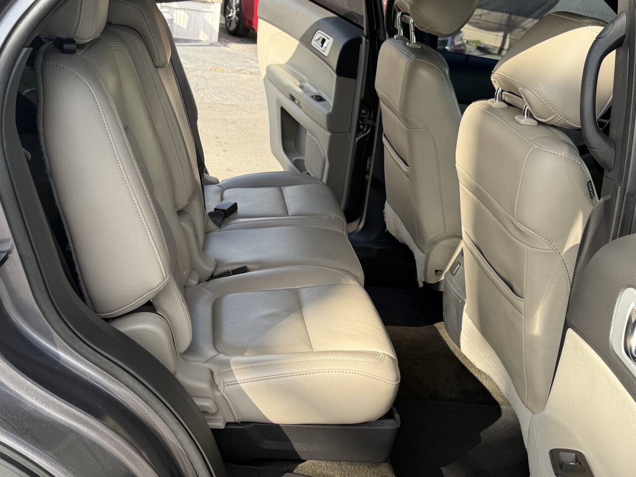 Used 2013 Ford Explorer XLT FWD image 16