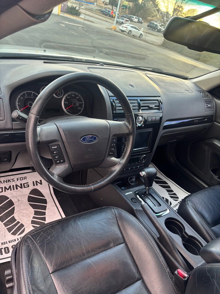 Used 2009 Ford Fusion SEL image 11