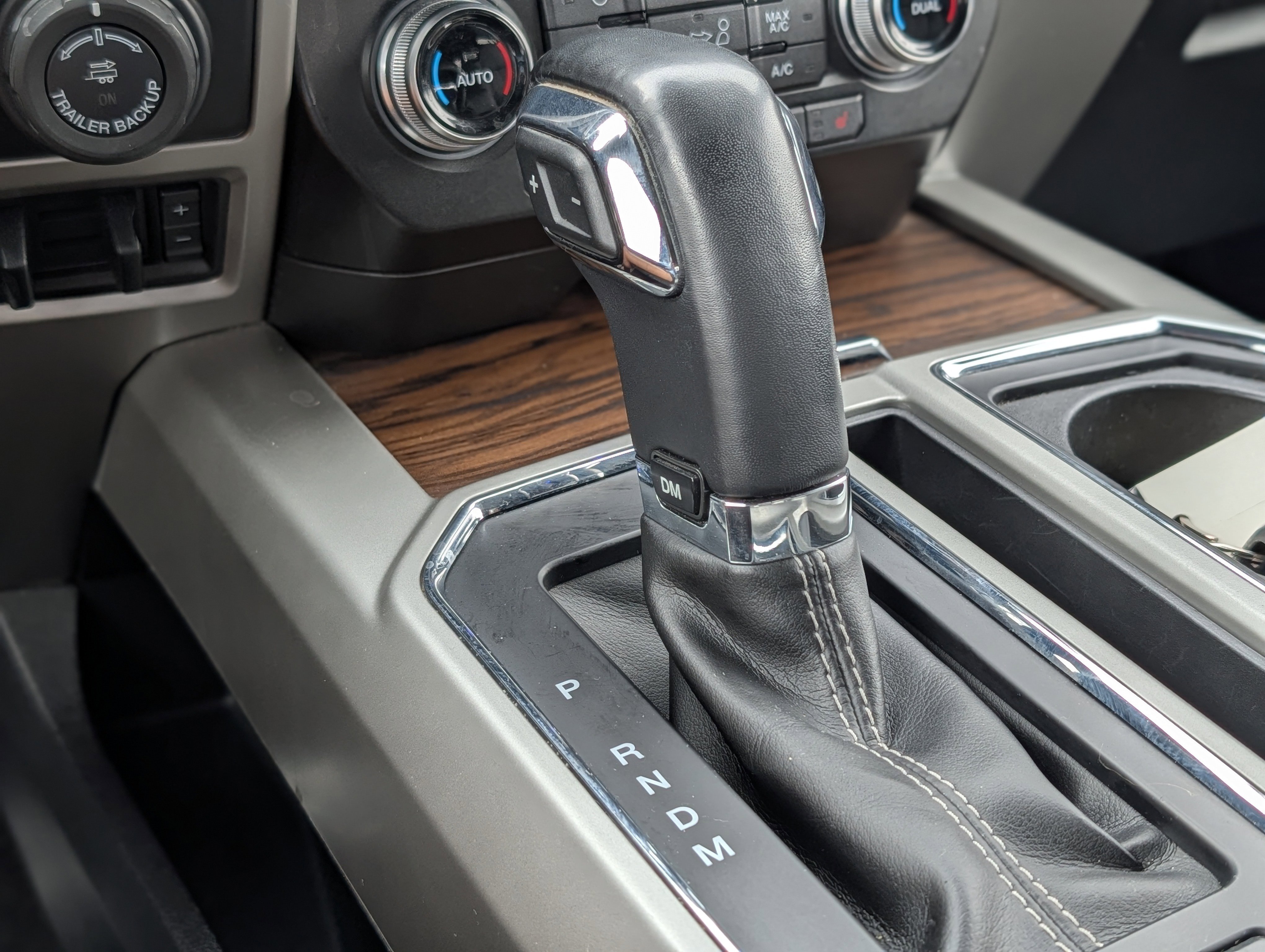 Used 2019 Ford F150 Lariat w/ Equipment Group 502A Luxury image 18