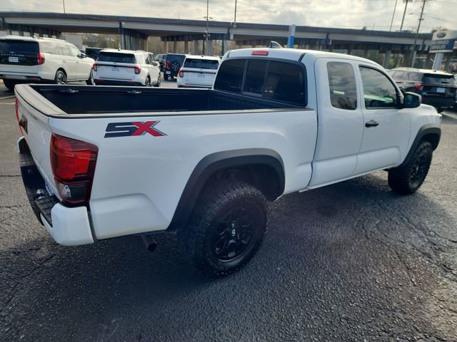 Used 2022 Toyota Tacoma 2WD Access Cab image 5