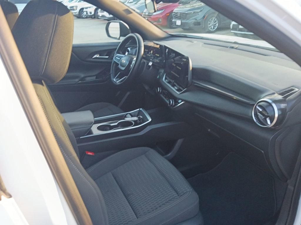 Used 2025 Chevrolet Equinox LT image 8