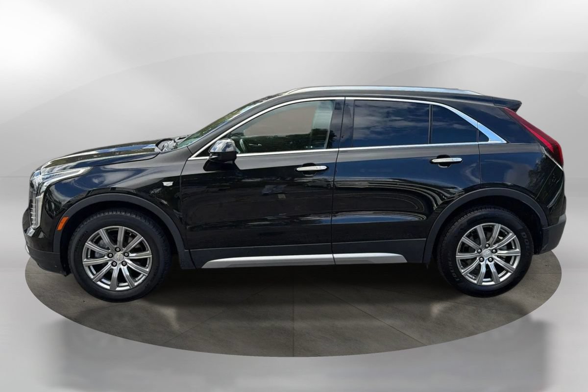 Used 2020 Cadillac XT4 Premium Luxury FWD image 2
