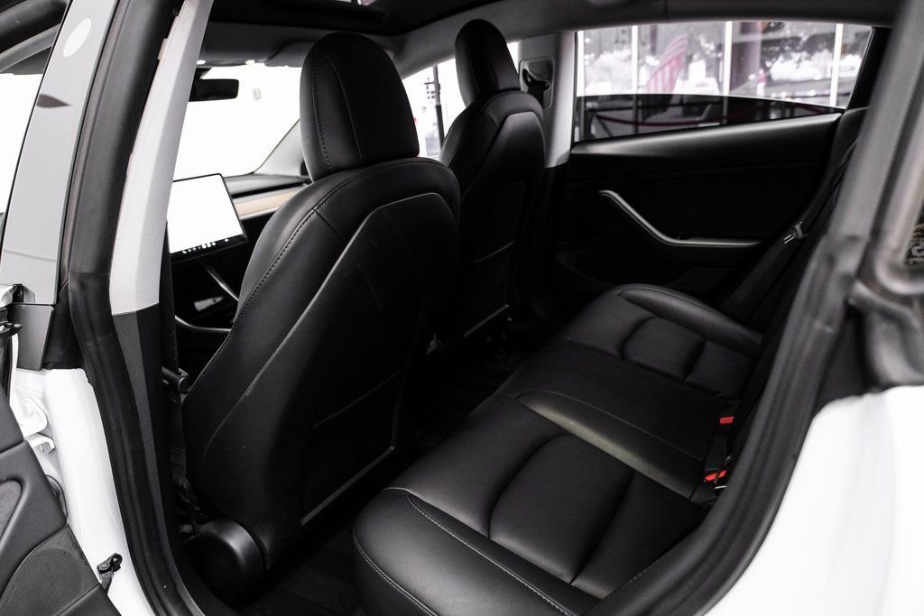 Used 2020 Tesla Model 3 Long Range image 33