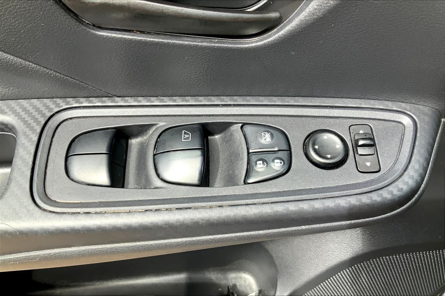 Used 2020 Nissan Versa S FWD image 35
