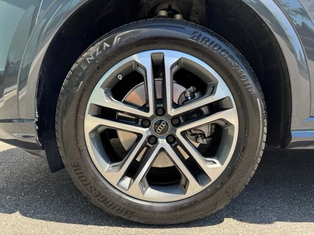 Certified 2025 Audi Q5 Premium AWD/4WD image 8