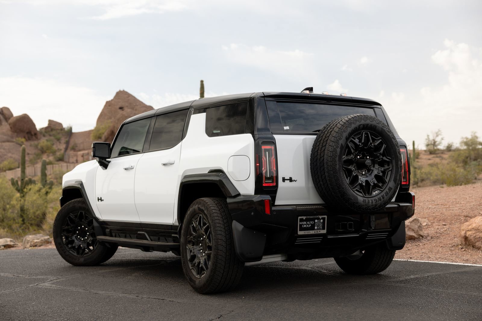 Used 2025 GMC Hummer EV 2X image 4