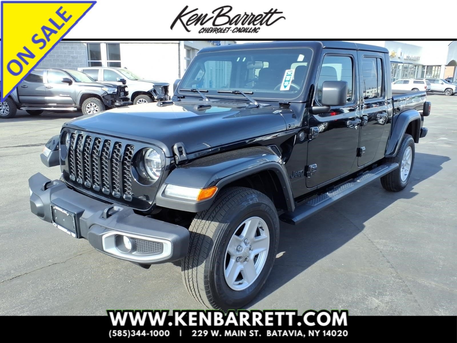 Used 2022 Jeep Gladiator Sport AWD/4WD image 1