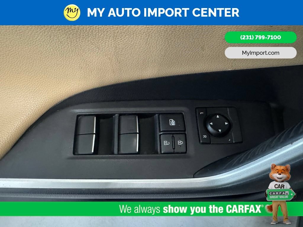 Used 2019 Toyota RAV4 Limited AWD/4WD image 12