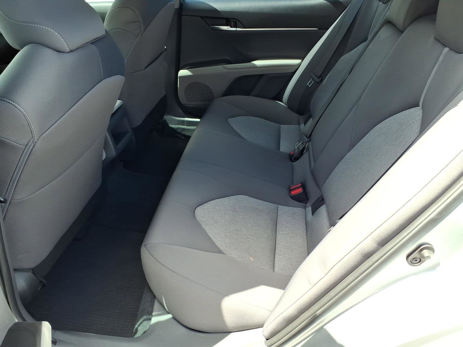 Used 2022 Toyota Camry LE FWD image 21