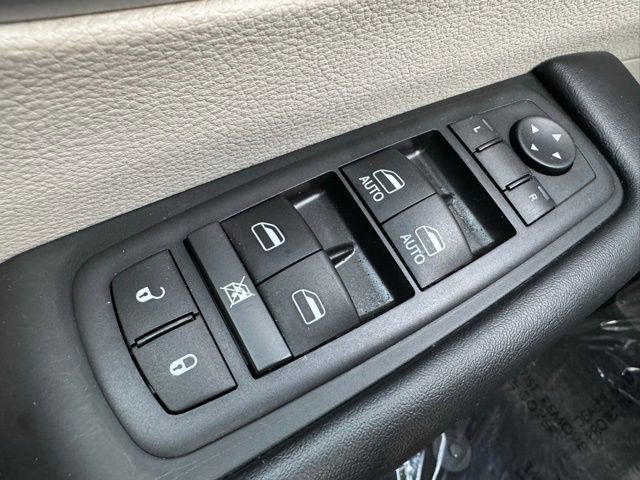 Used 2019 Chrysler Pacifica Touring Plus image 29