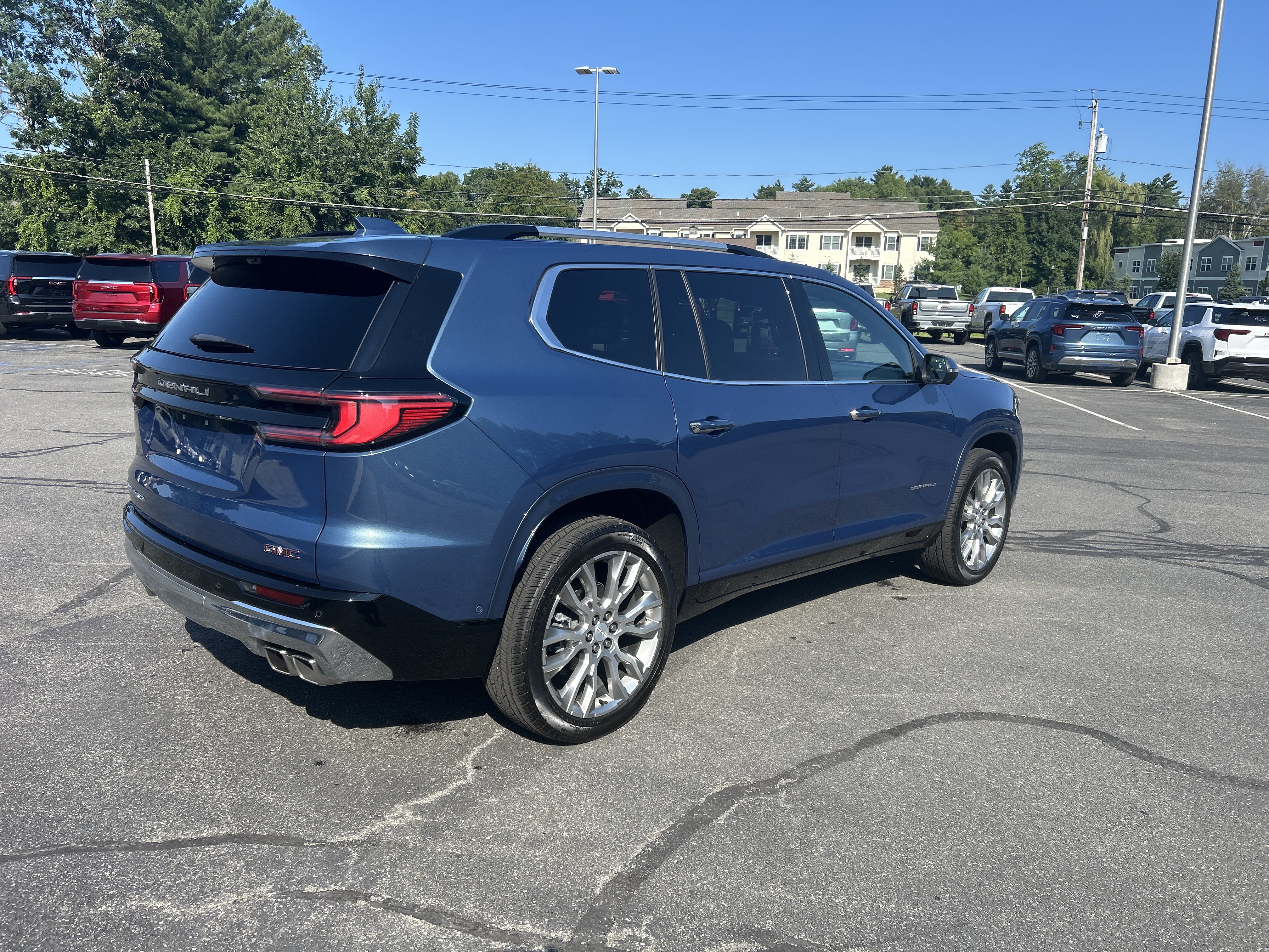 Certified 2025 GMC Acadia Denali w/ Super Cruise Package AWD/4WD image 15