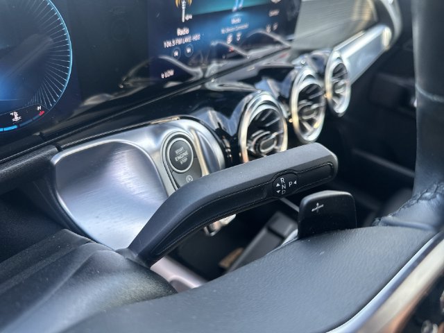 Used 2023 Mercedes-Benz GLB 250 4MATIC w/ Premium Package image 29