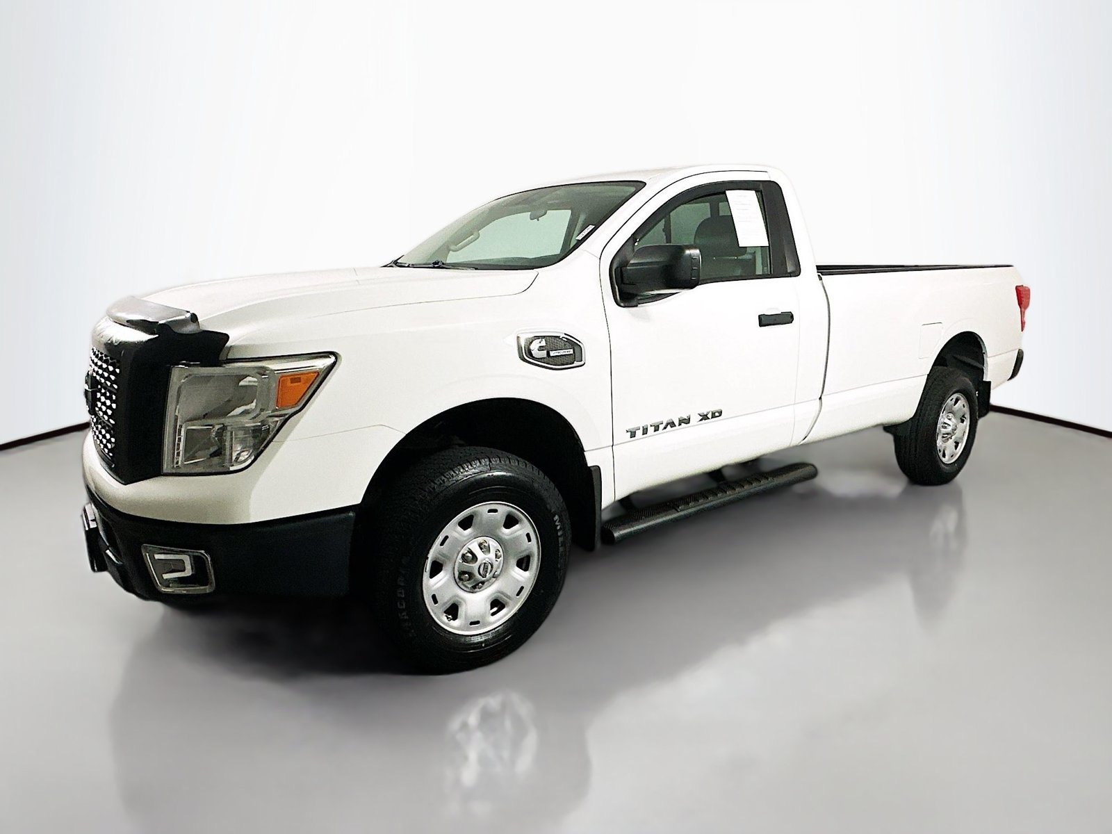 Used 2017 Nissan Titan S AWD/4WD image 3