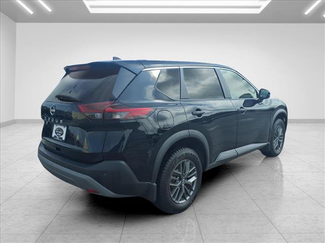 Used 2022 Nissan Rogue S AWD/4WD image 11