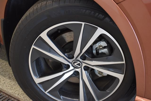 Used 2024 Lexus RX 350h w/ Accessory Package (Z1) AWD/4WD image 30