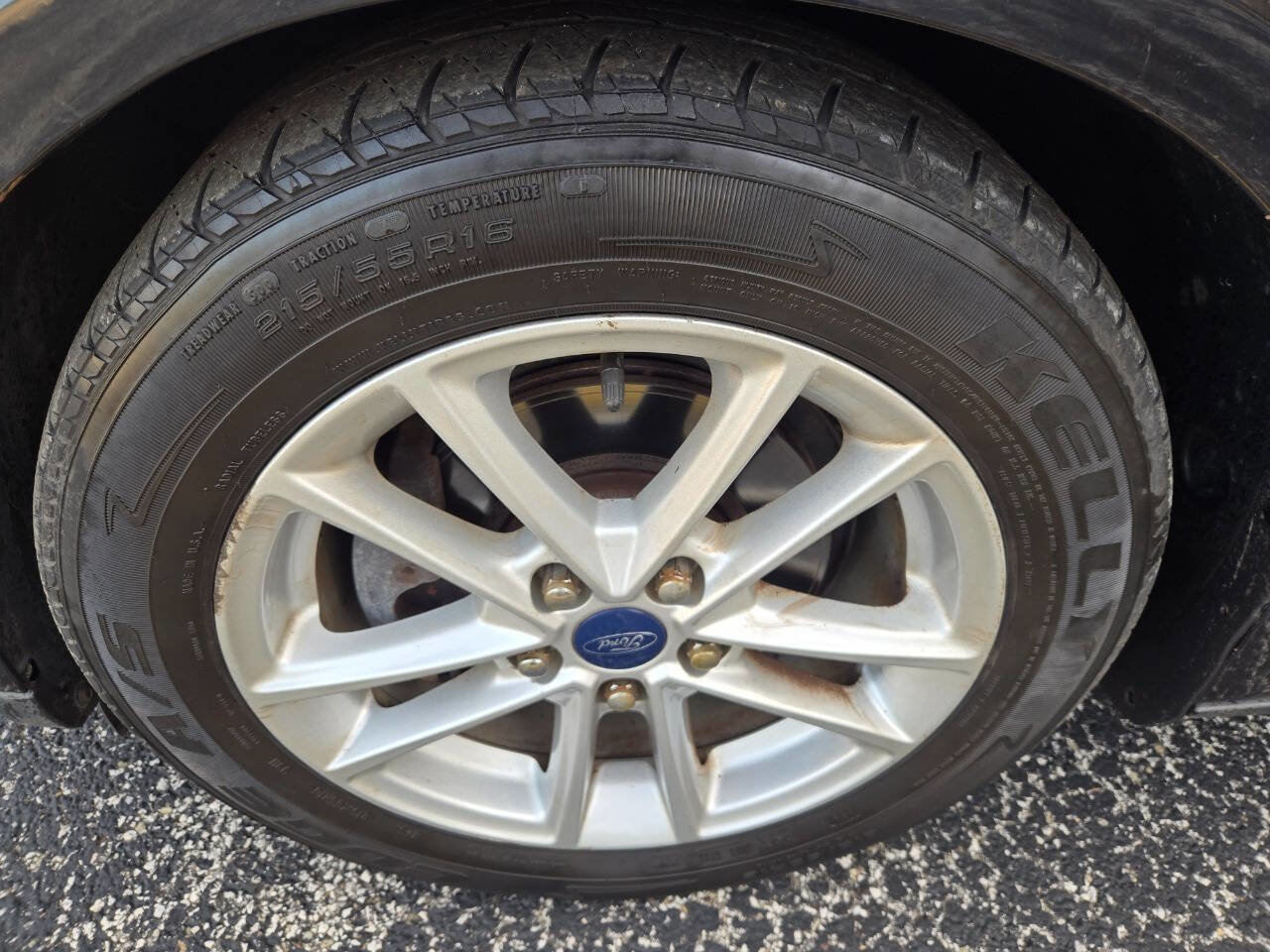 Used 2015 Ford Focus SE image 36