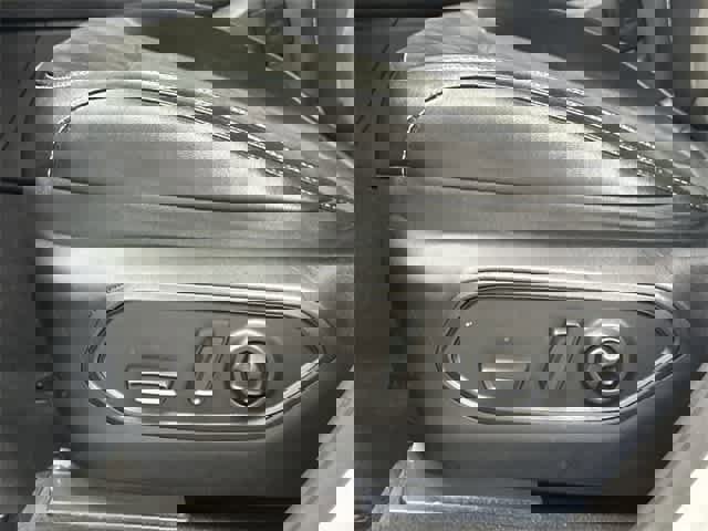 Used 2023 Jeep Grand Cherokee L Laredo image 24