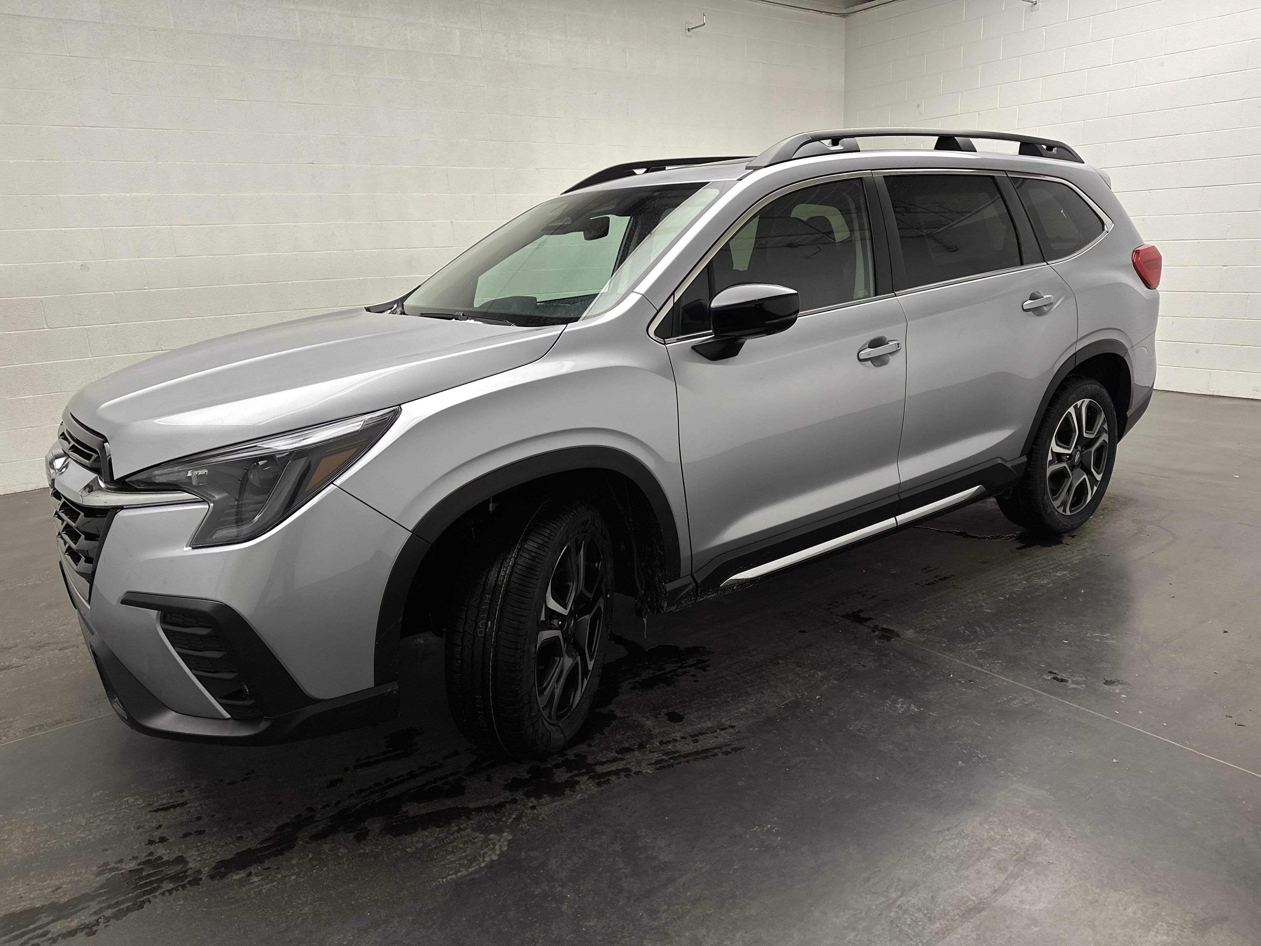 New 2026 Subaru Ascent Limited AWD/4WD image 4