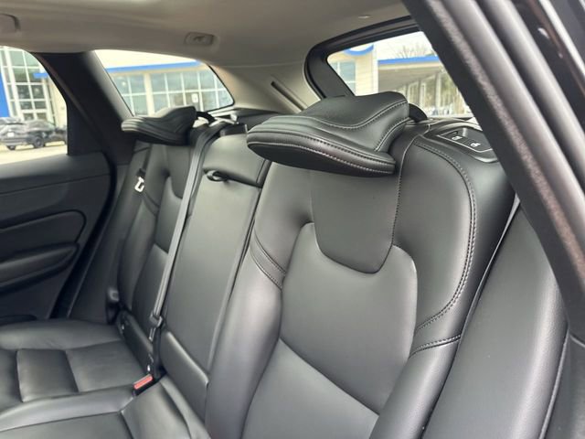 Used 2024 Volvo XC60 B5 Core w/ Protection Package Premier image 25