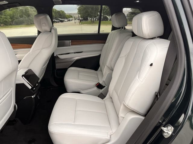 New 2026 Cadillac Vistiq Premium Luxury AWD/4WD image 25