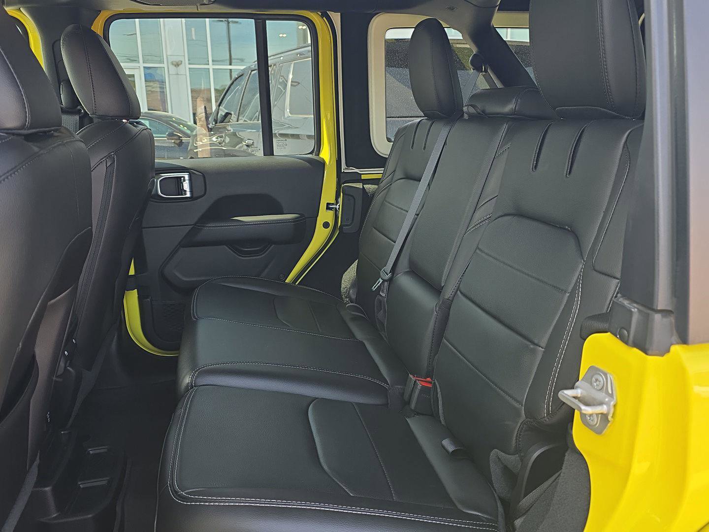 Used 2023 Jeep Wrangler Sahara w/ Cold Weather Group image 23