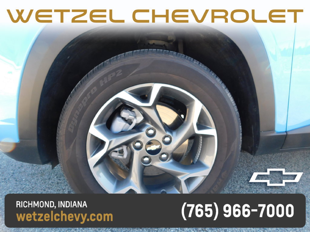 Used 2025 Chevrolet Trax LT w/ Driver Confidence Package FWD image 10