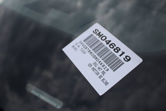 New 2025 Volkswagen Tiguan SE R-Line image 30