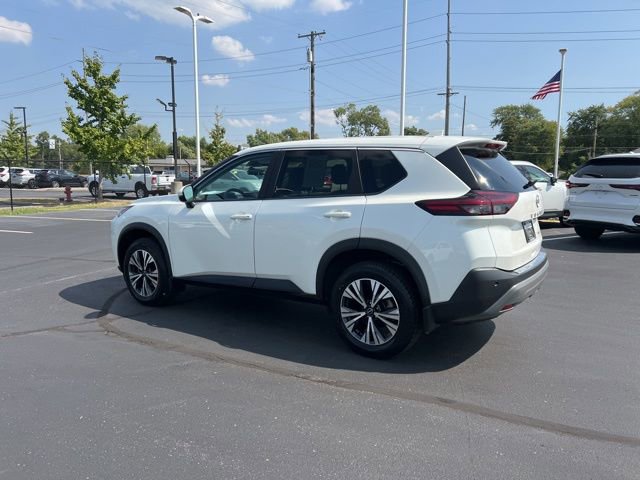 Used 2023 Nissan Rogue SV image 14