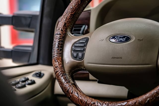 Used 2005 Ford F350 King Ranch AWD/4WD image 19