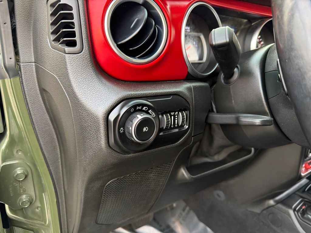 Used 2021 Jeep Wrangler Unlimited Rubicon AWD/4WD image 31