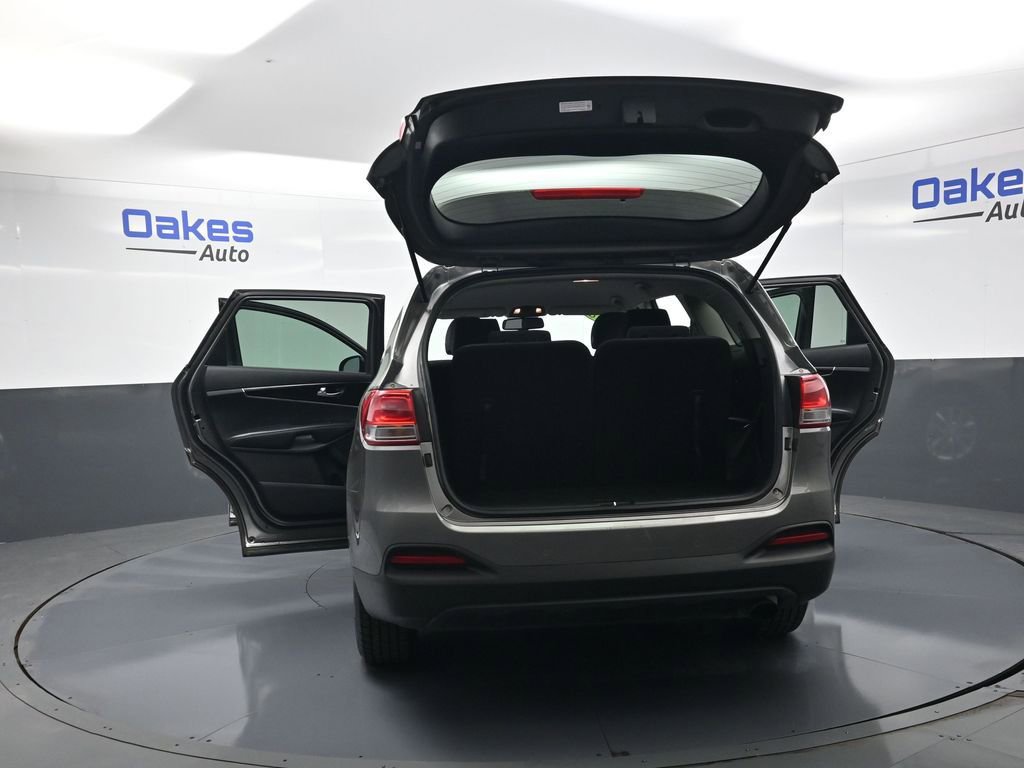 Used 2018 Kia Sorento LX w/ LX V6 Convenience Package image 56