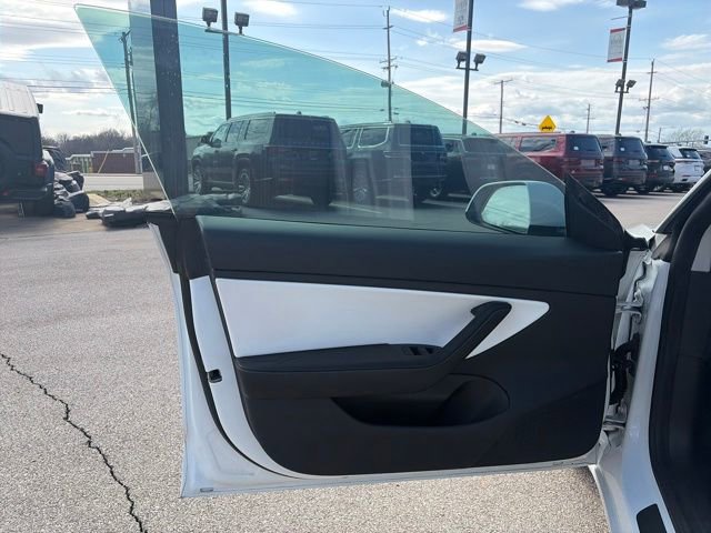Used 2021 Tesla Model 3 Long Range image 25