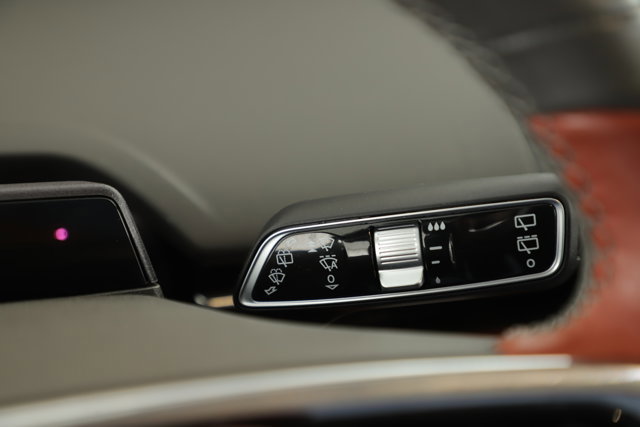 Used 2025 Lincoln Nautilus Black Label image 22