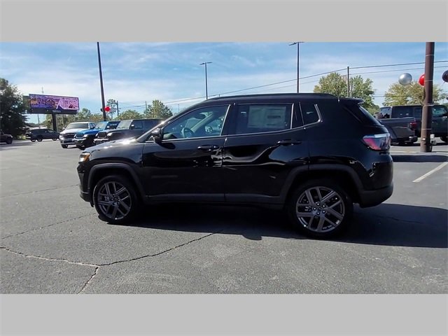 New 2026 Jeep Compass Limited image 26