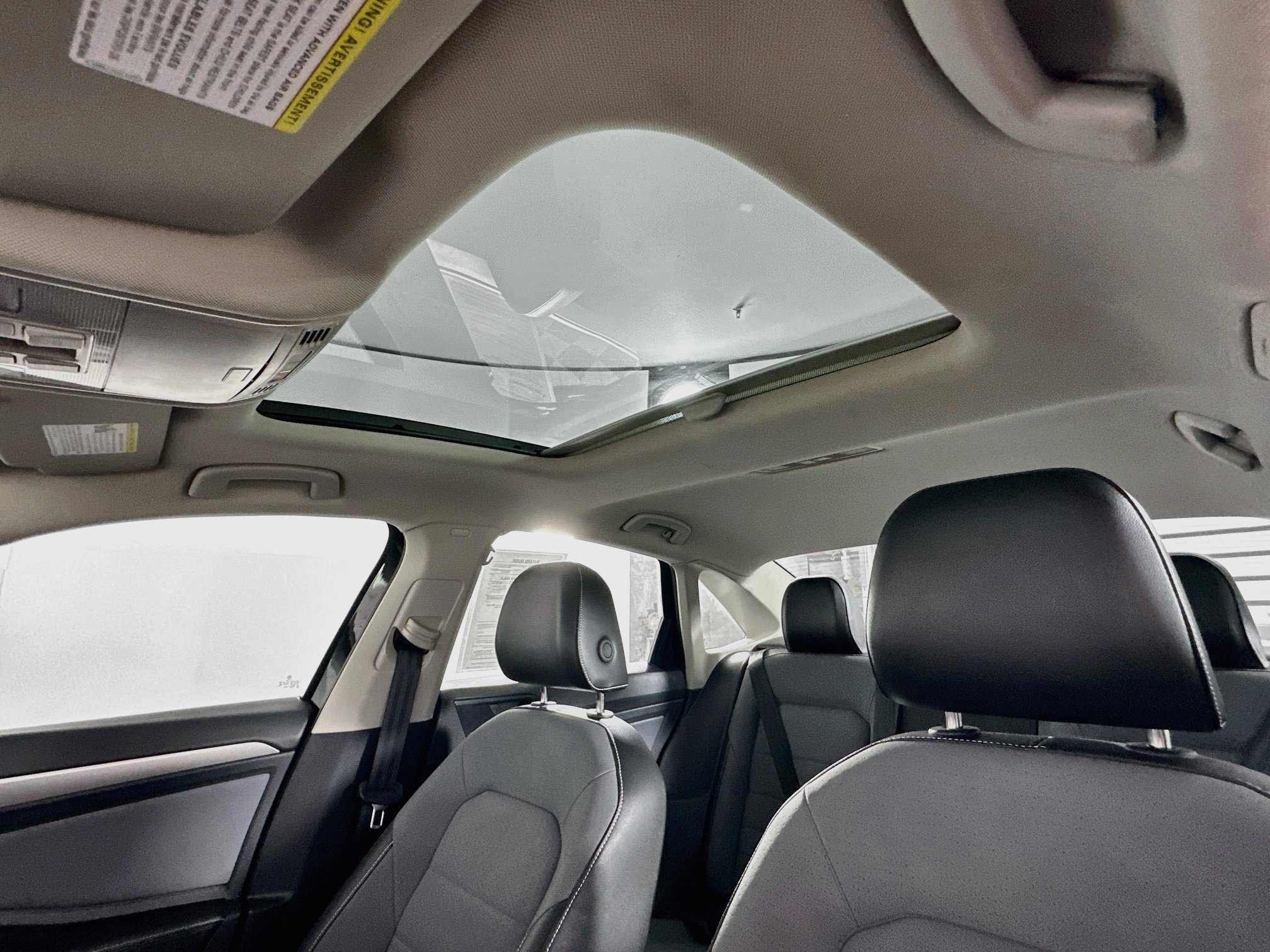 Used 2025 Volkswagen Jetta SE FWD image 27