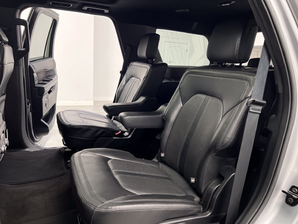 Used 2021 Ford Expedition Limited RWD image 16