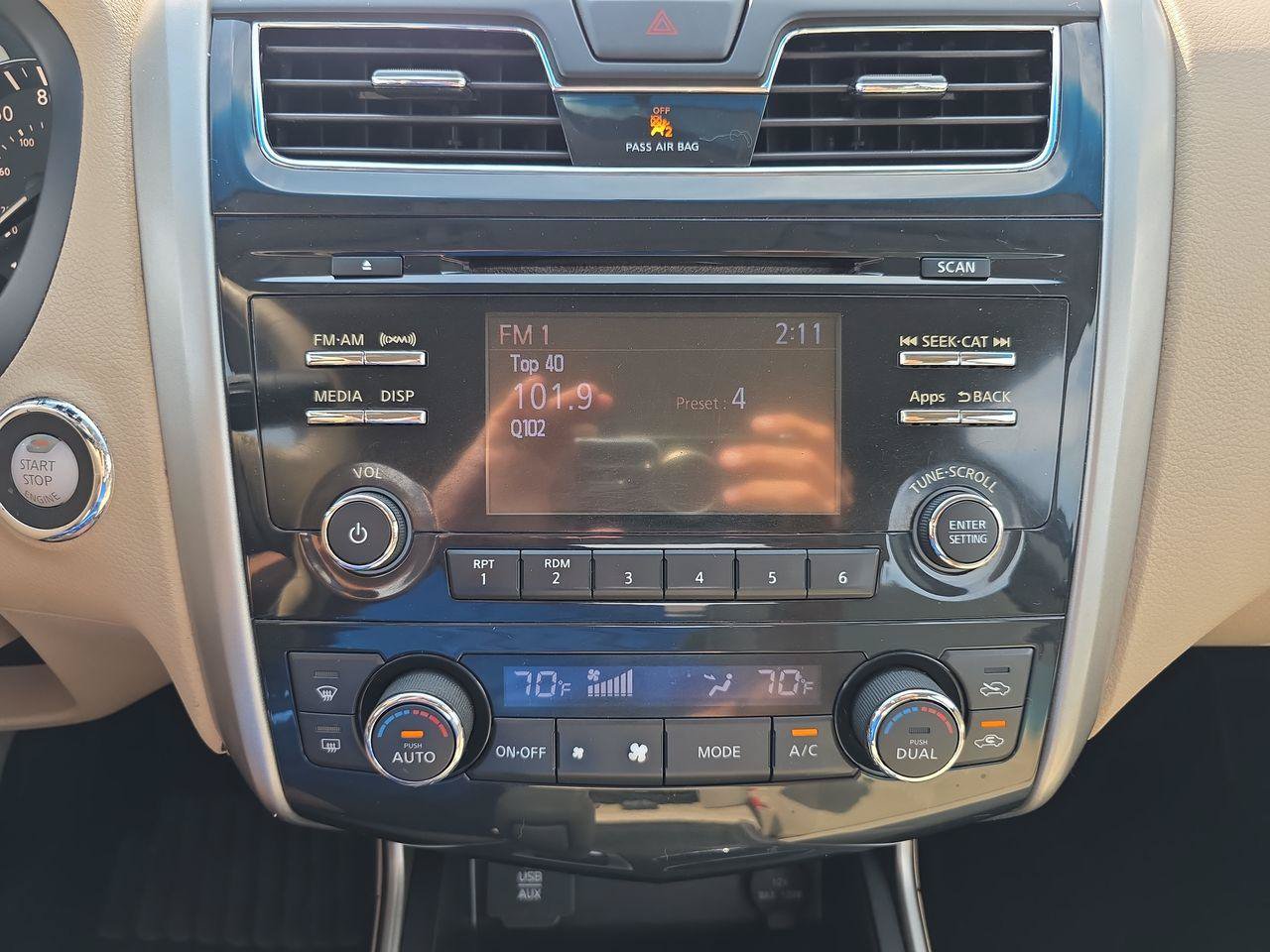 Used 2015 Nissan Altima 2.5 SV FWD image 9