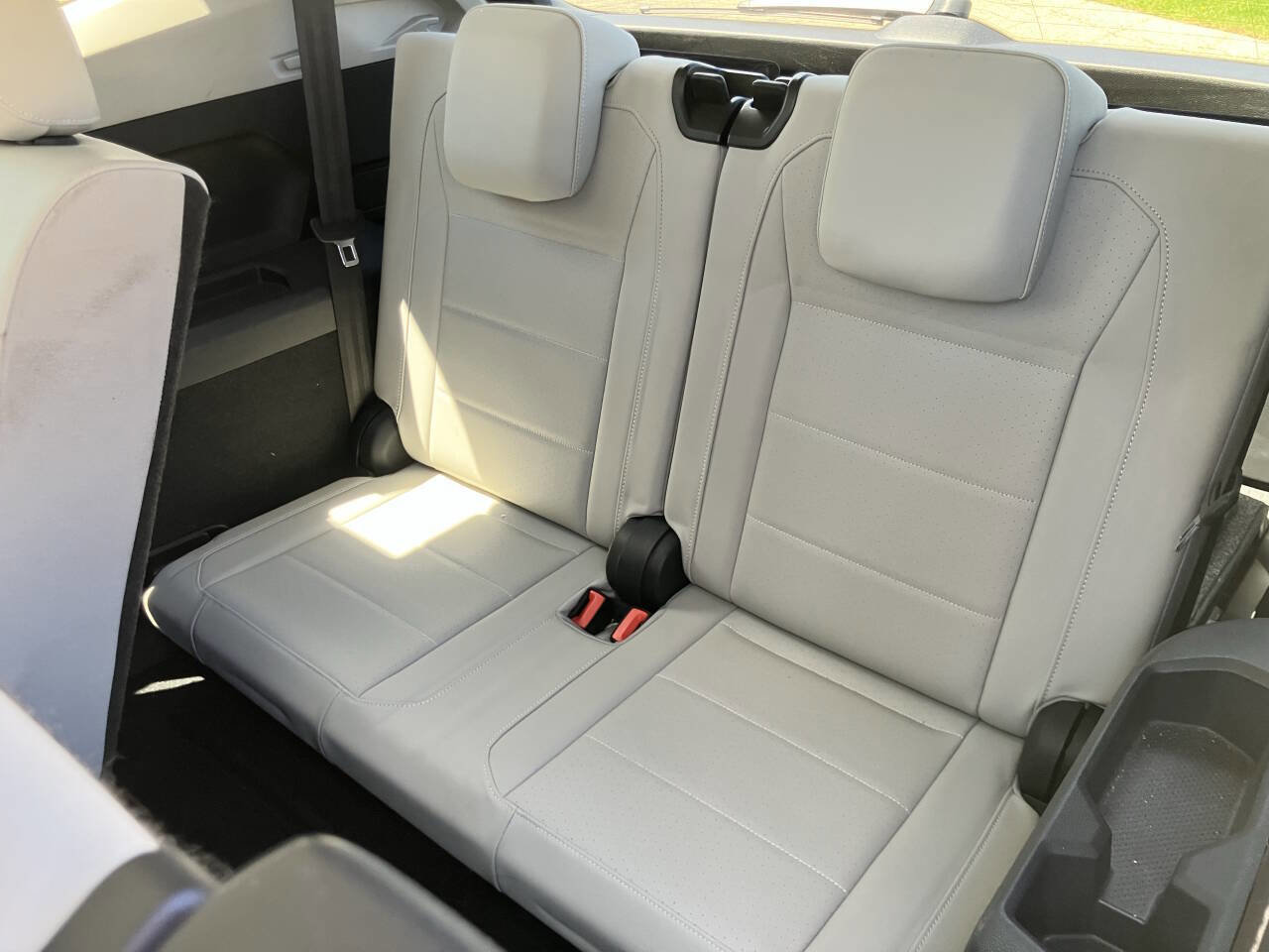 Used 2019 Volkswagen Tiguan SE w/ Panoramic Sunroof Package AWD/4WD image 25