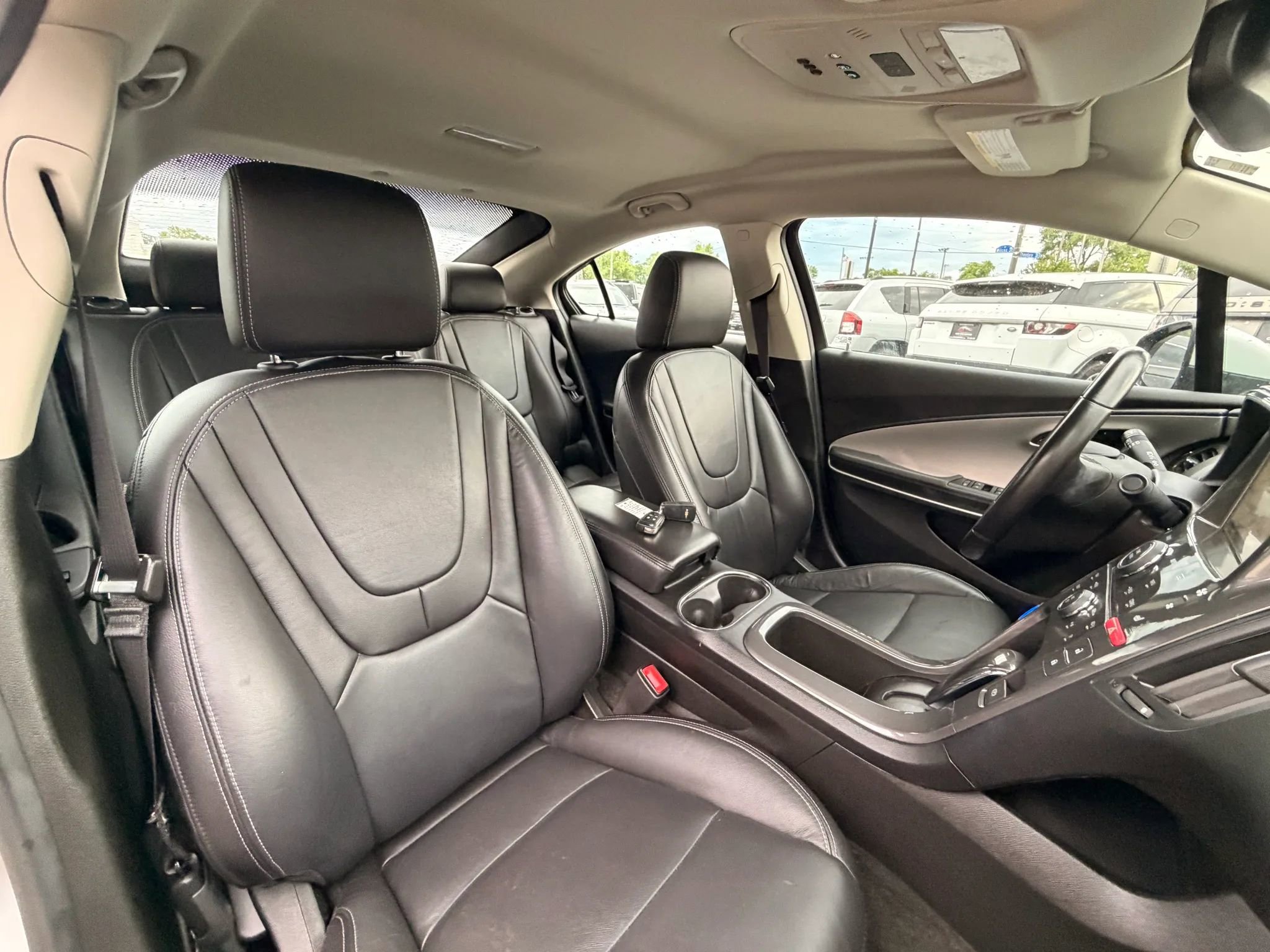 Used 2015 Chevrolet Volt Premium w/ Premium Trim Package FWD image 21