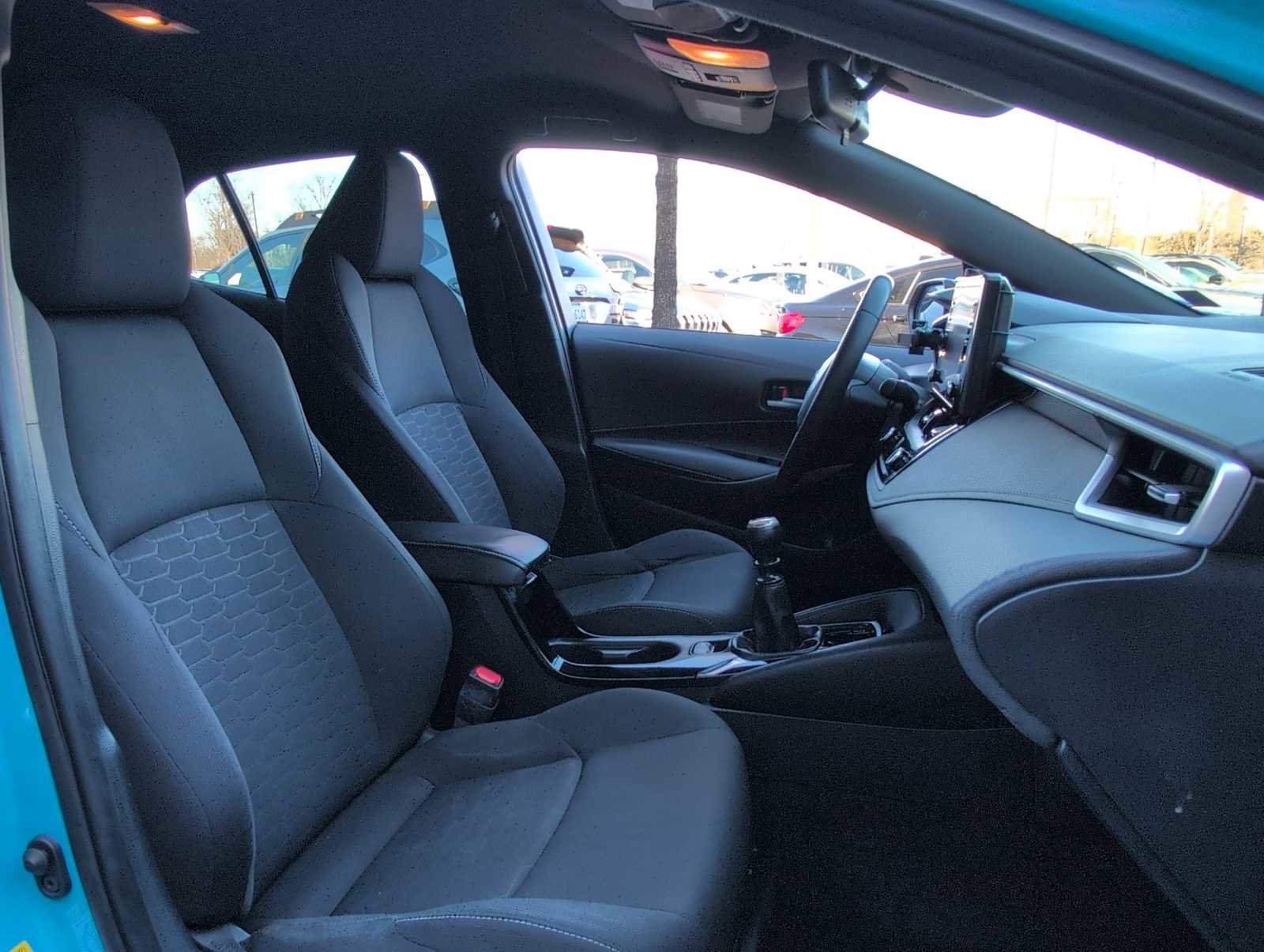 Used 2020 Toyota Corolla Hatchback image 21