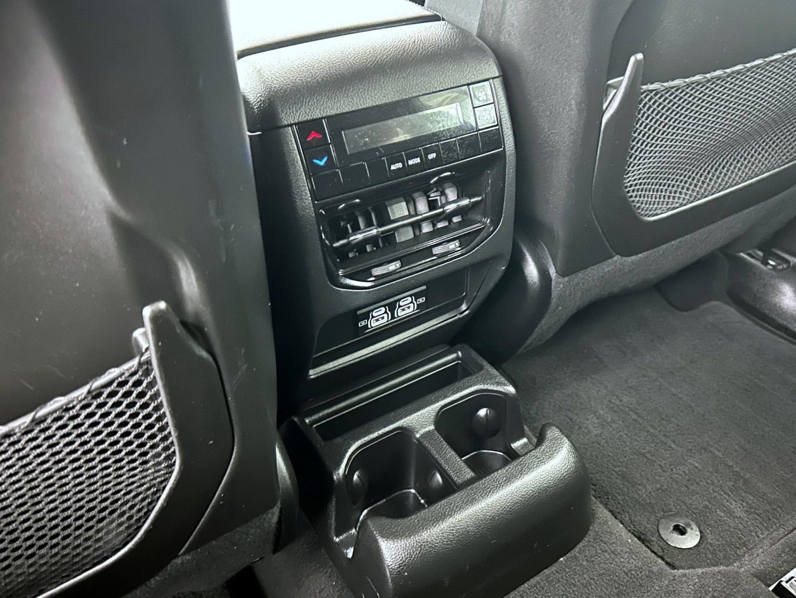 Used 2023 Jeep Grand Cherokee L Laredo AWD/4WD image 23