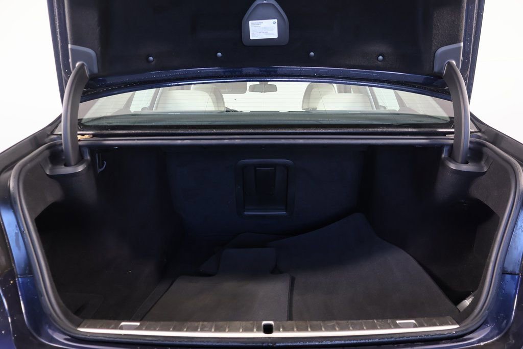 Used 2020 BMW 740i w/ Premium Package image 14